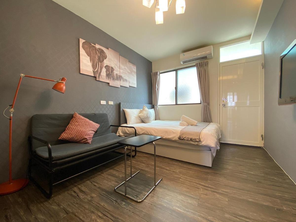 逢甲住宿 無接觸 自助入住 Taichung Buitenkant foto